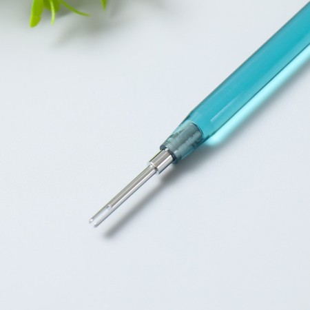 Quilling tool with a plastic handle section 0.6 cm length 14 cm-2