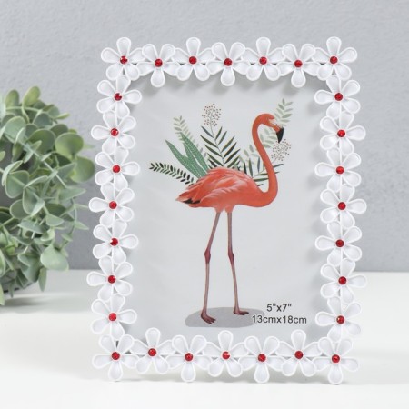 Photo frame Plastic 13x18 cm "White Cheryomukha" 17x2x21 cm