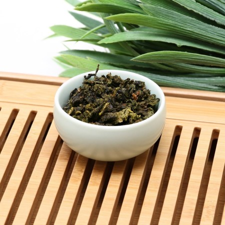 Green tea Chinese sheet ulun strawberries, 200 g-1
