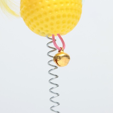 Teaser "rifting ball with feathers on a suction cup", a ball 3.8 cm, yellow-4