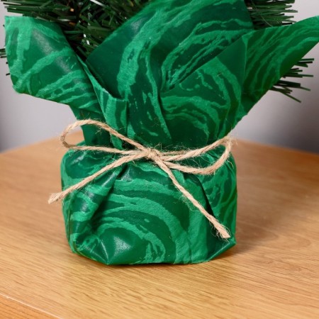 New Year's composition "Bryliy" cones gold+berries 20 cm-2