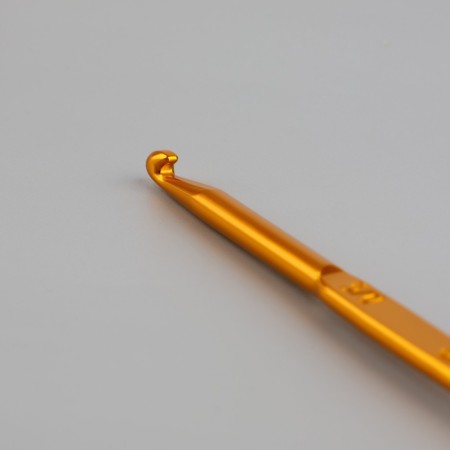 Knitting hook, bilateral, d = 3.5/4.5 mm, 13 cm, gold color-3