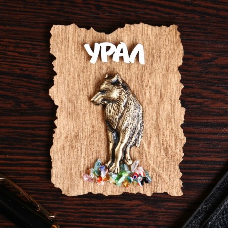 Magnet "wolf", wood, gypsum, 7x9 cm