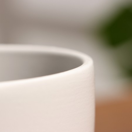 Flower pot "Color Gam" white 0.8l-2