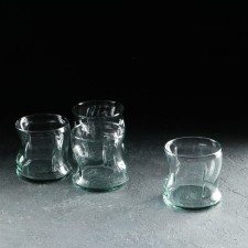 A set of glass glasses 