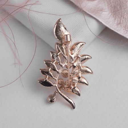 Brooch "Solo" a twig, color in gold-1
