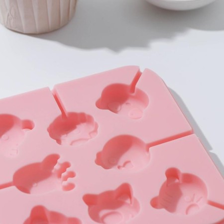 Form for the candy "animals", silicone, 14 × 14 × 1.4 cm, 8 cells, with sticks, color mix-2