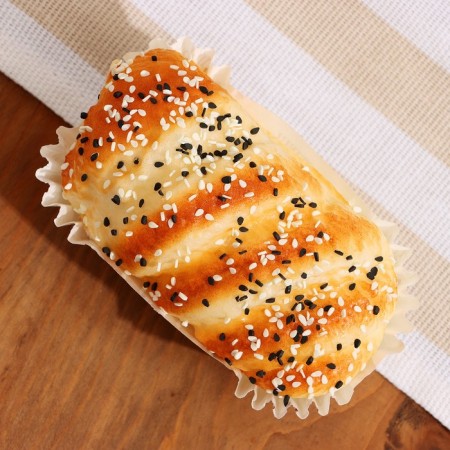 Flee - Magnet "Bun with sesame seeds" 10x6x5cm-2