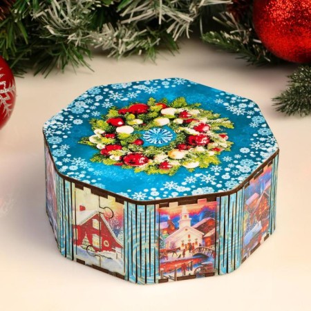The box is octagonal, blue, mix, 15.3x15.3x6.7 cm