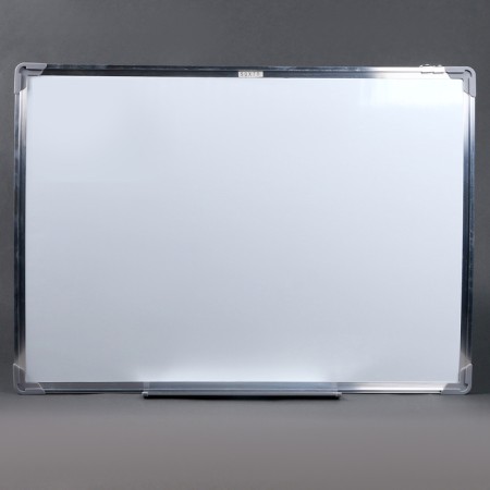 Magnetic board is one -sided, with a marker shelf, corrugated circulation