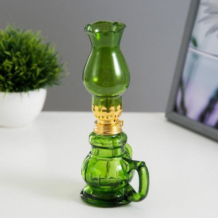 Green kerosene lamp with a handle 8x6x20 cm-3