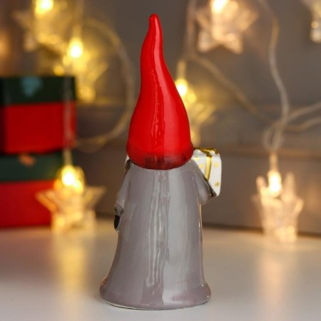 Souvenir Ceramics "Santa Claus, gray caftan, red cap, with a gift" 16.5x6x6.5 cm-3