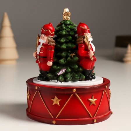 Souvenir polystone music is mechanical, the "Nutcrackers at the Christmas tree" are spinning 11x11x14 cm-1