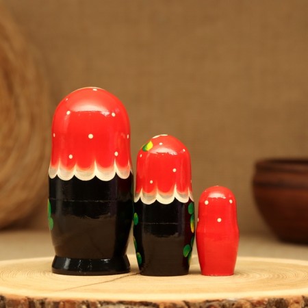 Matryoshka "Strawberry", red scarf, 3 puppet, 10-12 cm-10