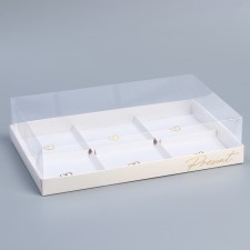 Confectionery box for mousse cakes 
