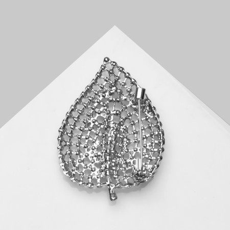 Brooch "Liszt" Pearl side, white-pink color in silver-1