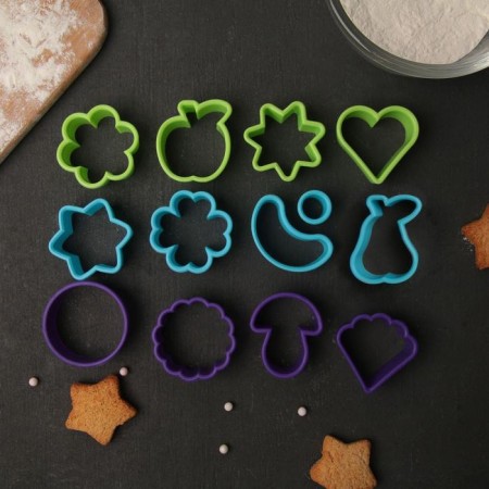 A set of forms for cutting the cookies “Fanta”, 13 pcs, h = 1.8 cm, color mix