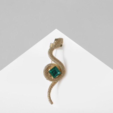 Brooch "Snake" rhombus, green color in gold