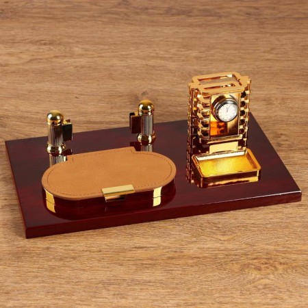 Table set 4V1 with a business card holder, red tree