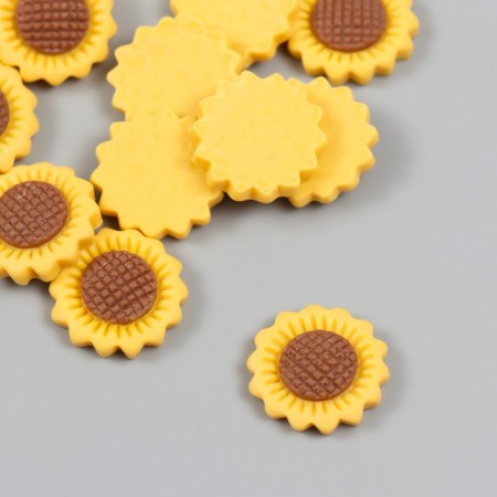 Decor for creativity plastic "Sunflower" 1.8x1.8 cm