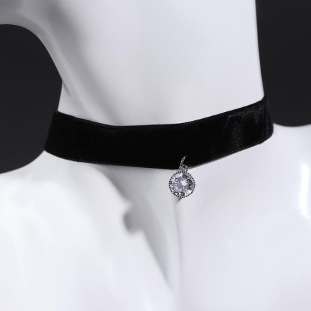 Choker "Strazinka" circle, white color in silver, 33 cm