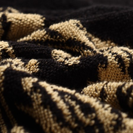 The towel Named Tensor Ethel "Roman" is black, 50x90cm, 100% cotton, 420g/m2-4