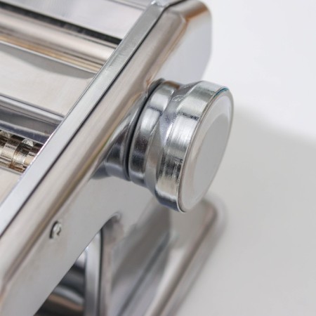 Lapsher with the function of rolling out the dough dough, 6 settings of dough thickness, noodles width 2 and 5 mm-5