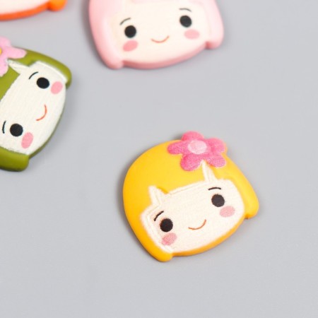 Decor for creativity Plastic "Girl with Flower" MIX 2x2 cm-1