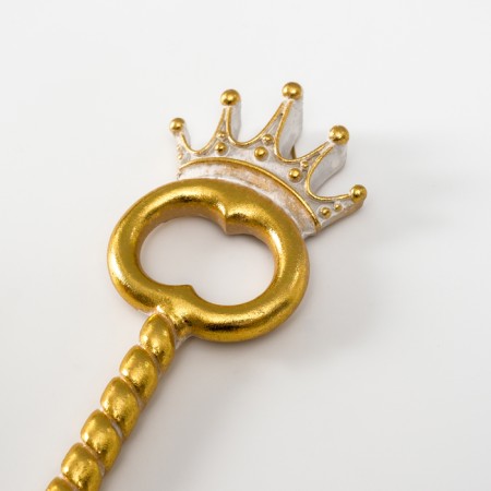 Panel interior polystone "twisted key with a crown" gold with a white patina 5.5x1x17 cm-2