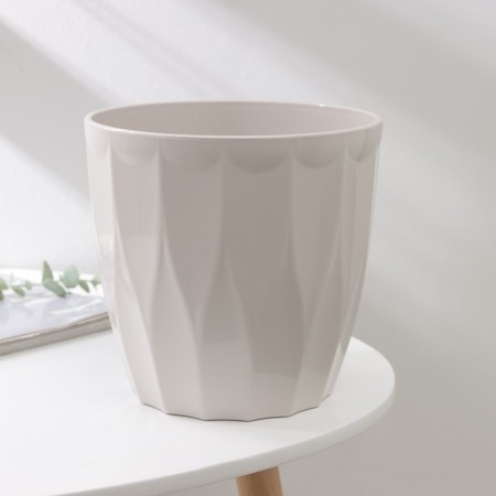 Kashpo for flowers with an insert “flute”, 4.5 l, d = 20 cm, h = 20 cm, beige color-1
