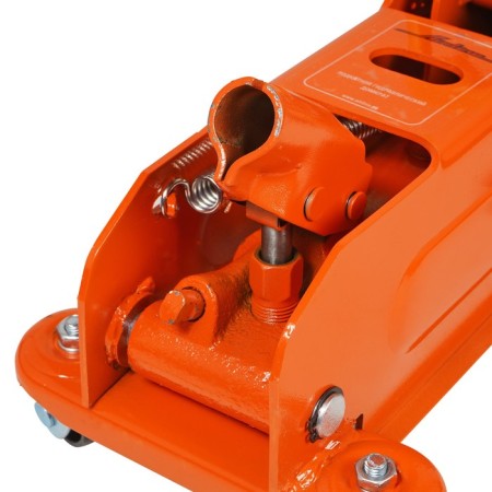 The jack of the rolling Airline AJ-3F-390P, height is 135-390 mm, 3 tons, in bag-7