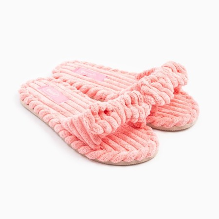 Women's sizes 37 slippers