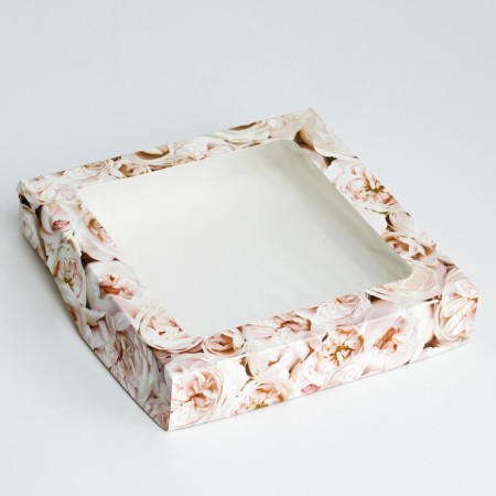 Folding box with the "Pion" window, 20 x 20 x 4 cm