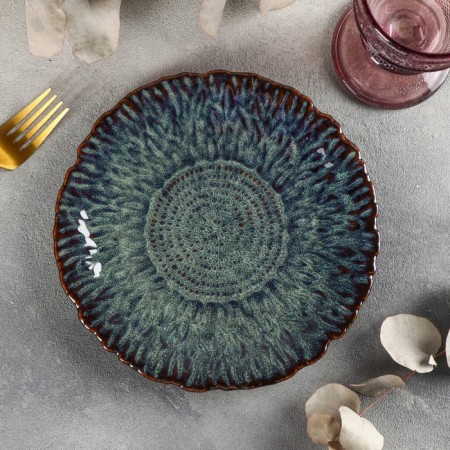Ceramic serving "Flower", d = 21 cm