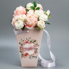 Carriage for flowers on the tapes 