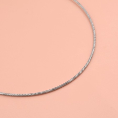 The knitting needles are circular, for knitting, with a metal cable, d = 2.5 mm, 14/80 cm-2