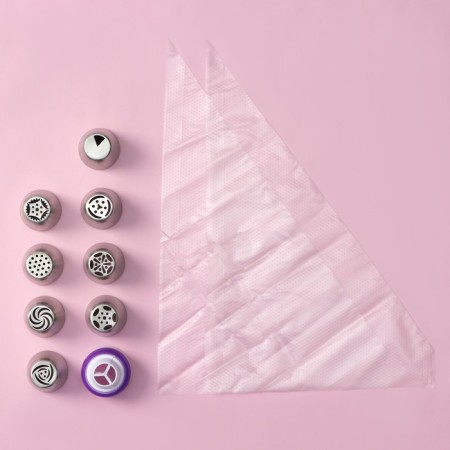 Confectionery set 12 items: 8 nozzles d = 3.7 cm, adapter d = 4 cm, 3 bag 22 × 32 cm, mix nozzles-2