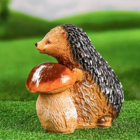 Garden figure "Hedgehog with white mushroom" 20x20x13cm-1