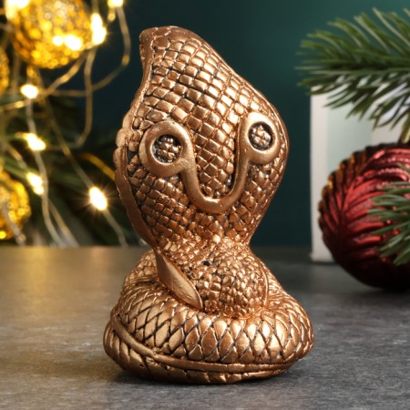 Figure "Cobra Malaya" aged bronze, 6x4x4cm-2
