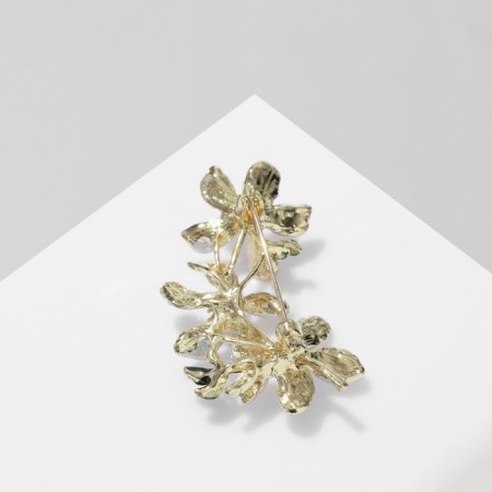 Brooch "Flower" trio, white-green color in gold-1