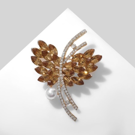 Brooch "Butterfly" with bead, color in gold