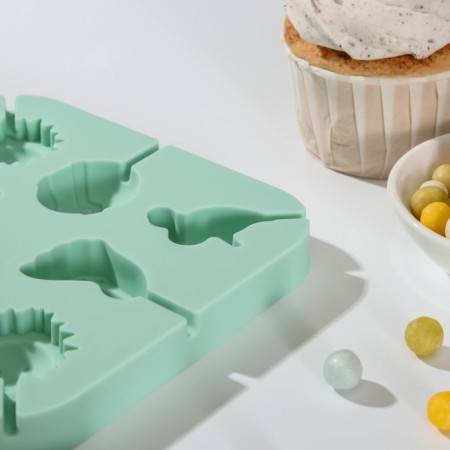 Silicone form for candies "Sunny Day", 14 × 14 × 1.5 cm, 8 cells, with sticks, color mix-2