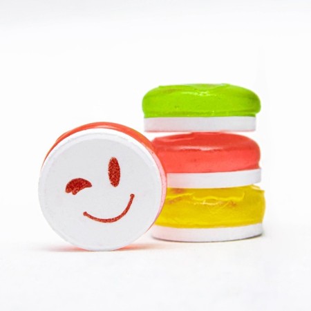 Caramel Lastenstaya "Askorbinka with an emoticon" (lemon, strawberries, apple, stake), 1000 g