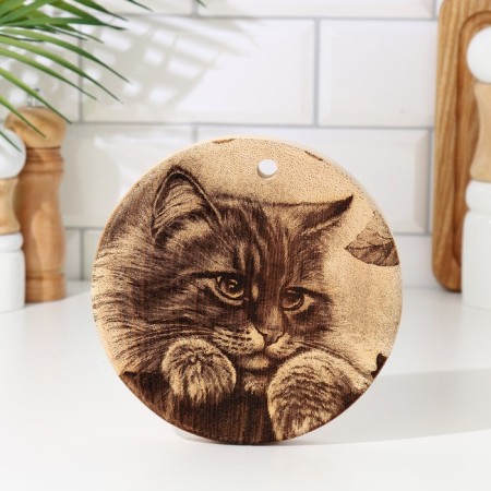 Board from the massif “cat”, round, 18 × 18 cm No. 187