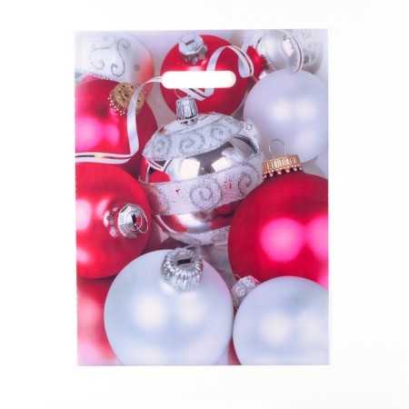New Year. Silver package, polyethylene gloss with a cut pen, 31x40 cm.