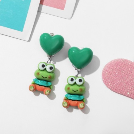 Clips children's "chosen" animals, frogs, green color