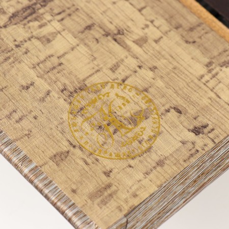 Safe Brush Tow to the leatherette "shield with heraldic lily" embossing, under metal 17x11x5 cm-6