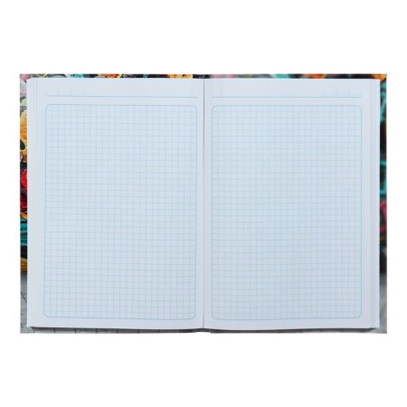 College-wrapper in the integrated cover, A5, 64 sheets, red sneakers, block in a cage, glossy lamination-3