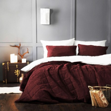 Software "Soft": a bedspread 160x220 cm, pillowcase 40x40 cm - 2 pcs, burgundy color-1