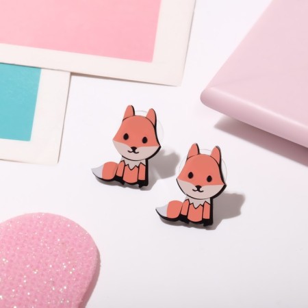Children's earrings "chosen" foxes, colored in silver